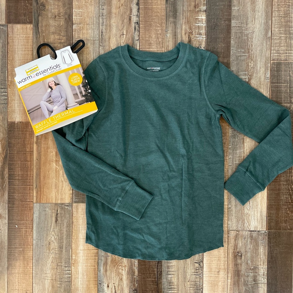 Warm Essentials by Cuddl Duds 🎯 Women’s long sleeve thermal top! Size small